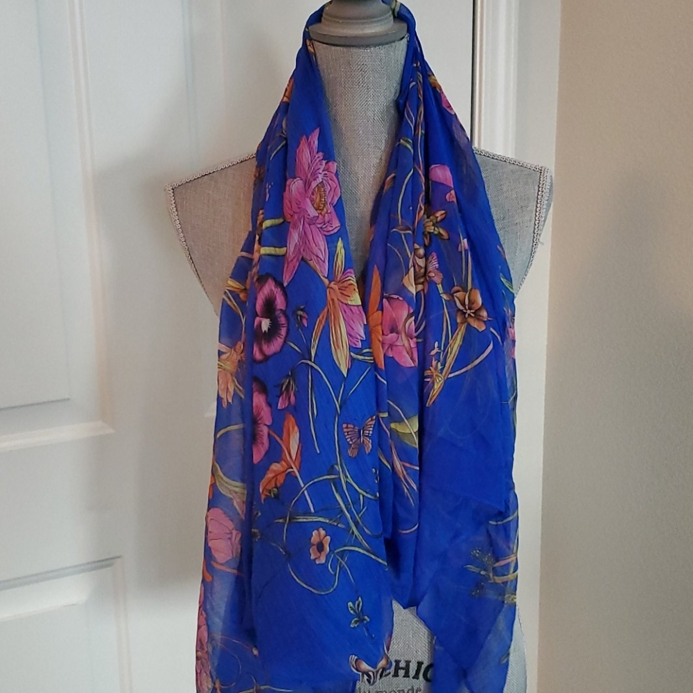 *NEW* Blue Floral Scarf